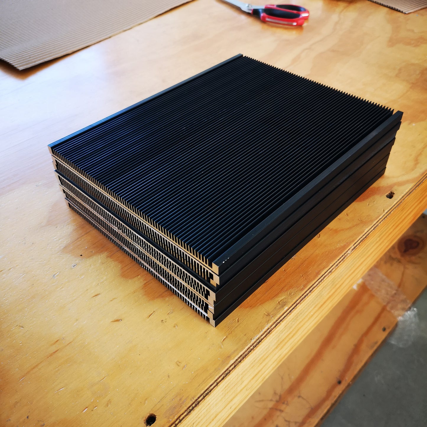 Ancho: 23.0cm